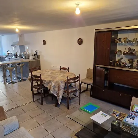 Les Rives D 'espalion Holiday home *