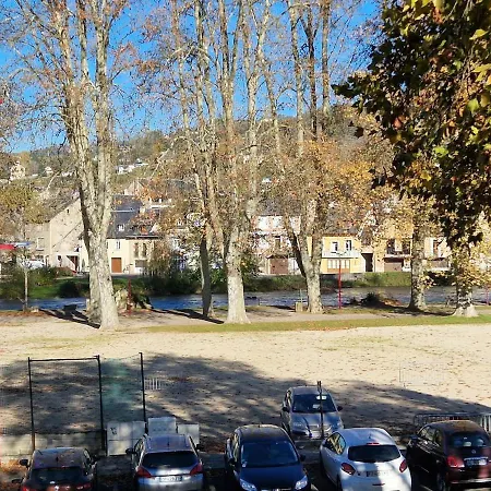 Les Rives D 'espalion Holiday home *