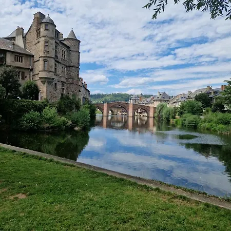 Les Rives D 'espalion Vakantiehuis *